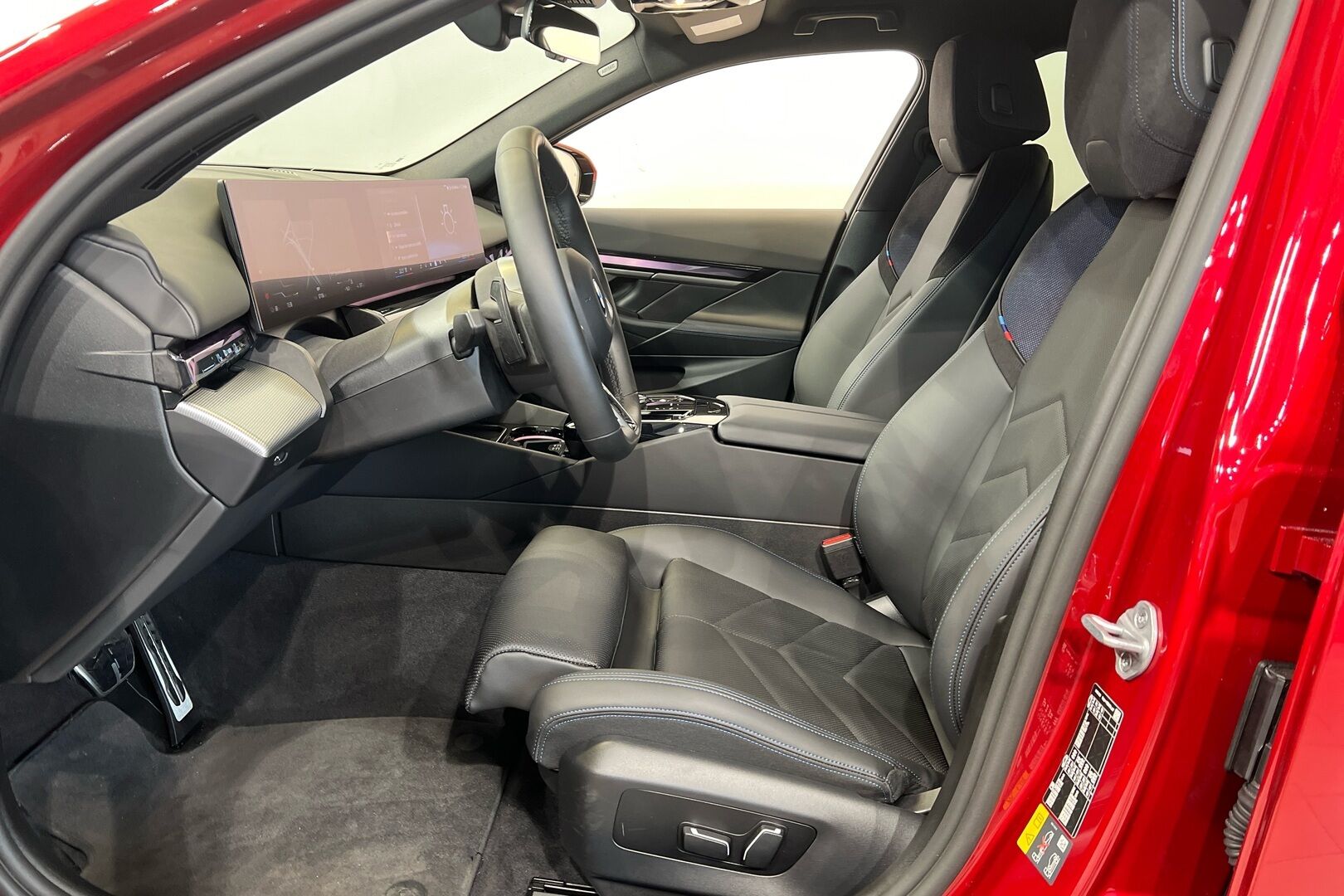 BMW I5 iso kuva 7