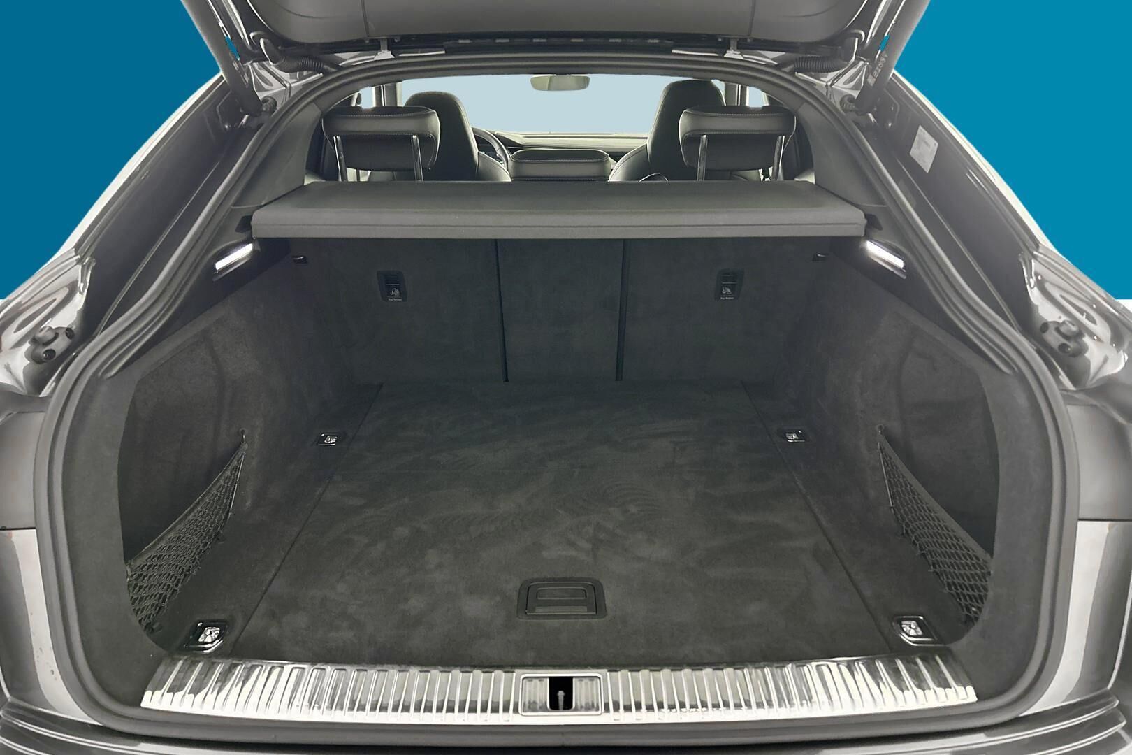 AUDI Q8 iso kuva 11