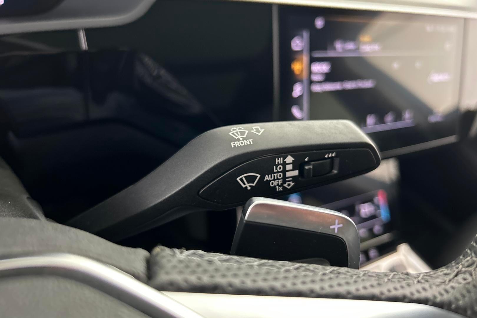 AUDI Q8 iso kuva 16