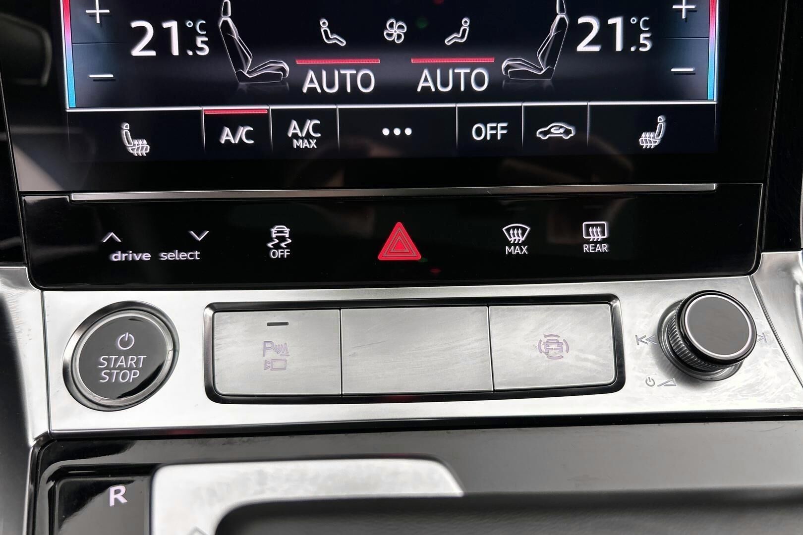 AUDI Q8 iso kuva 29