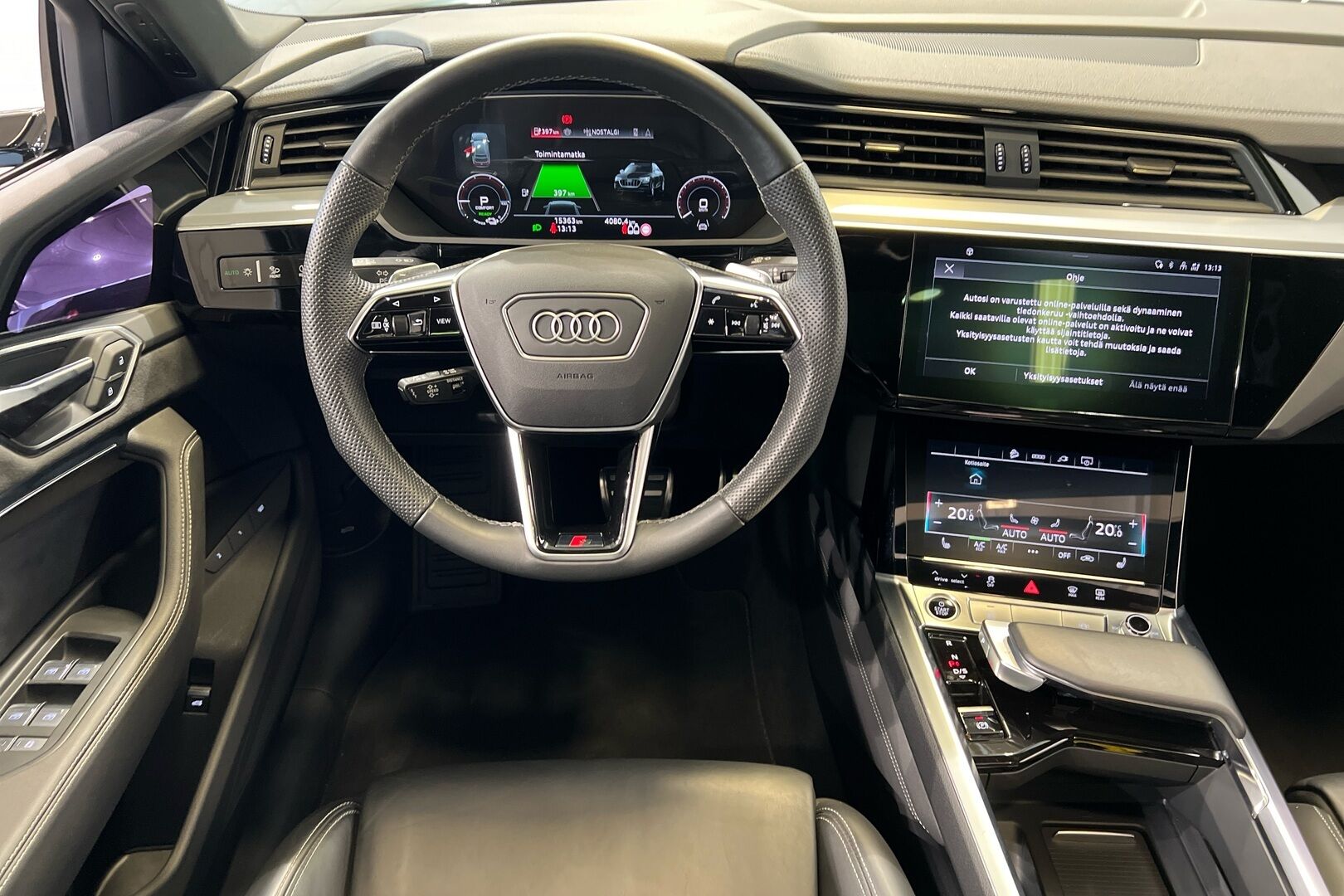 AUDI Q8 E-TRON iso kuva 12