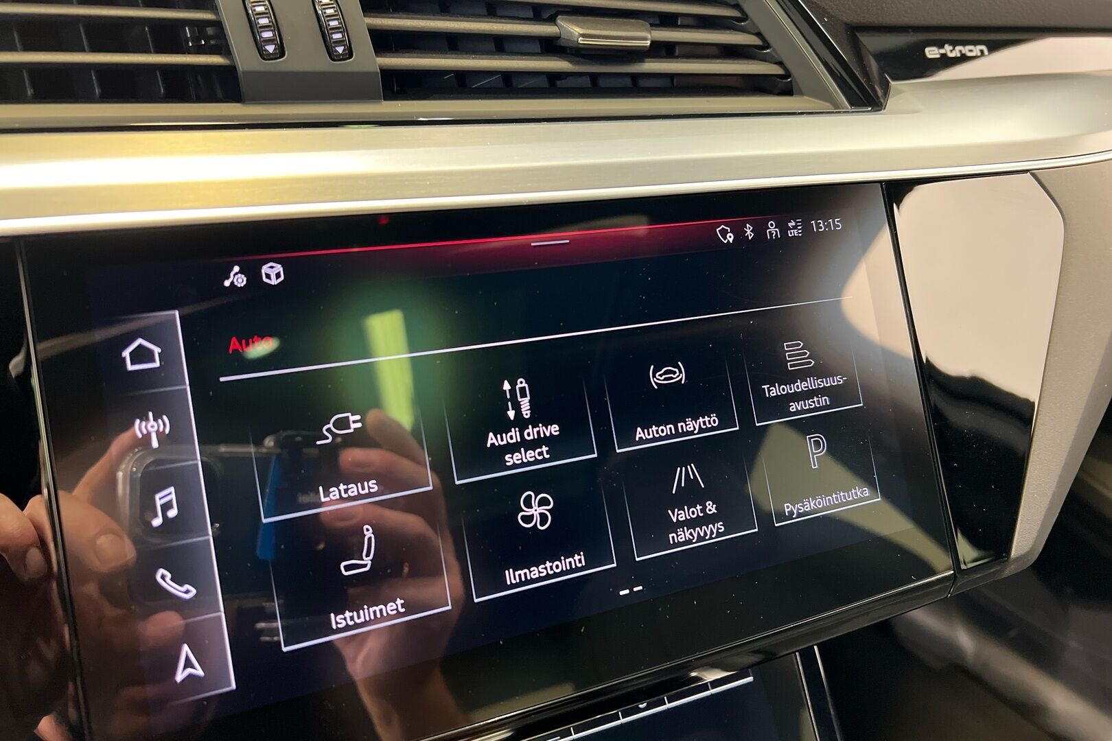 AUDI Q8 E-TRON iso kuva 16