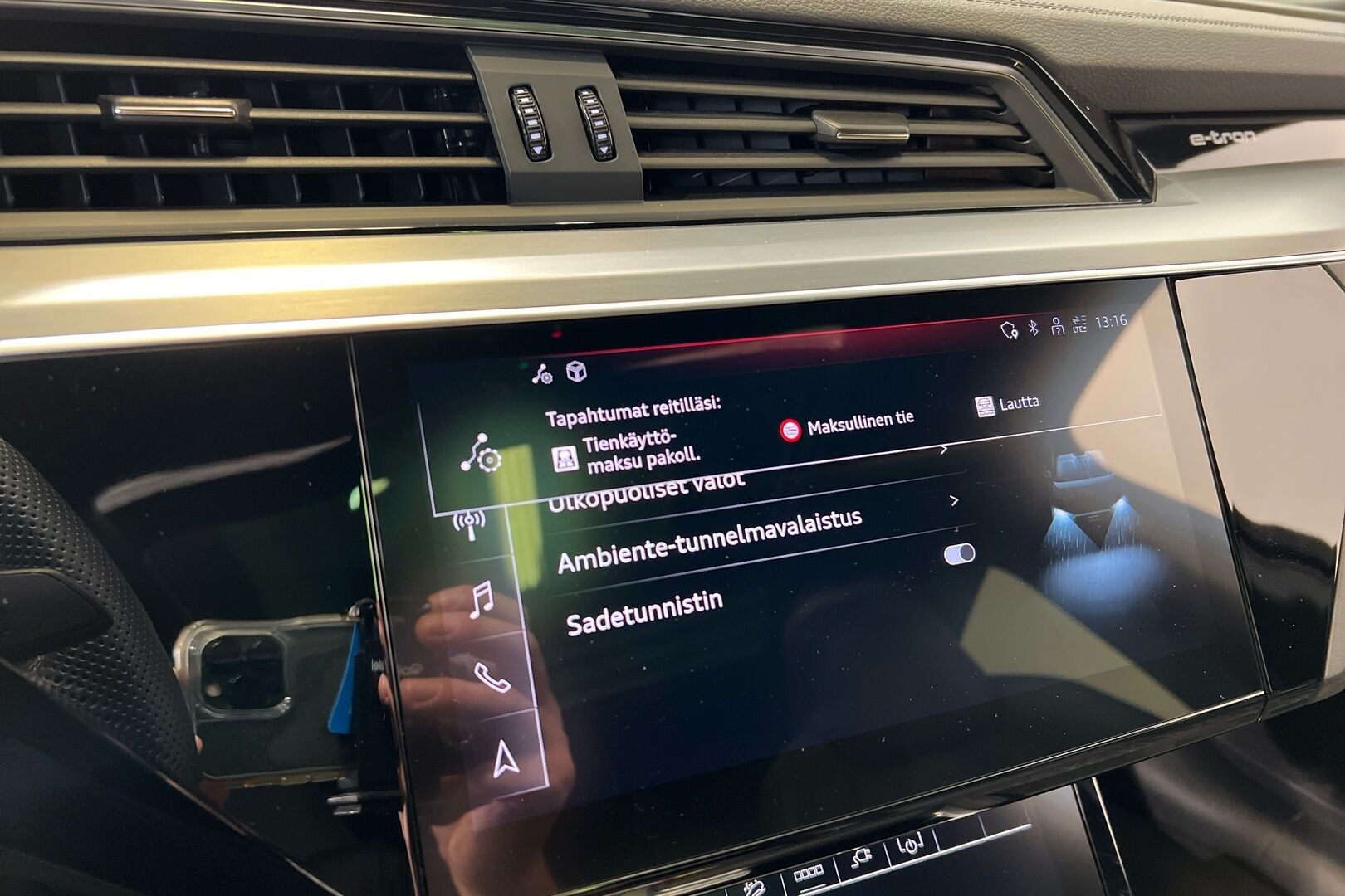 AUDI Q8 E-TRON iso kuva 18