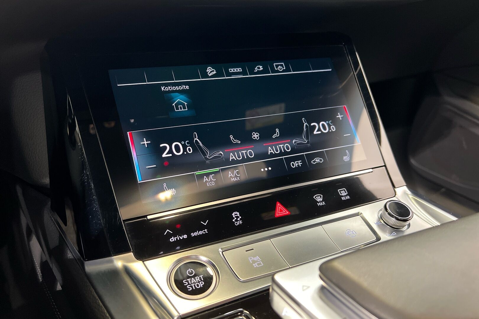AUDI Q8 E-TRON iso kuva 20
