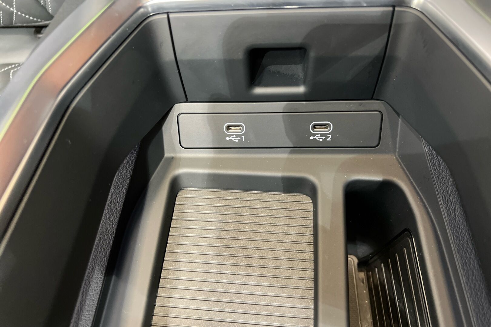AUDI Q8 E-TRON iso kuva 22