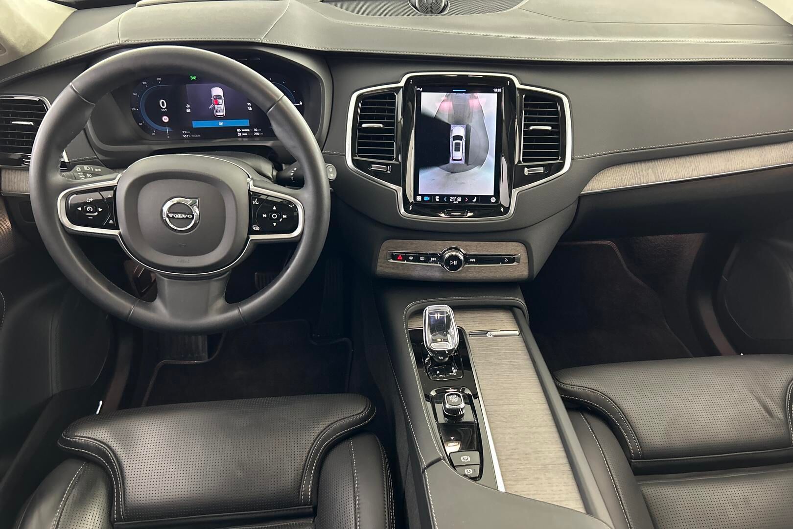 VOLVO XC90 iso kuva 14
