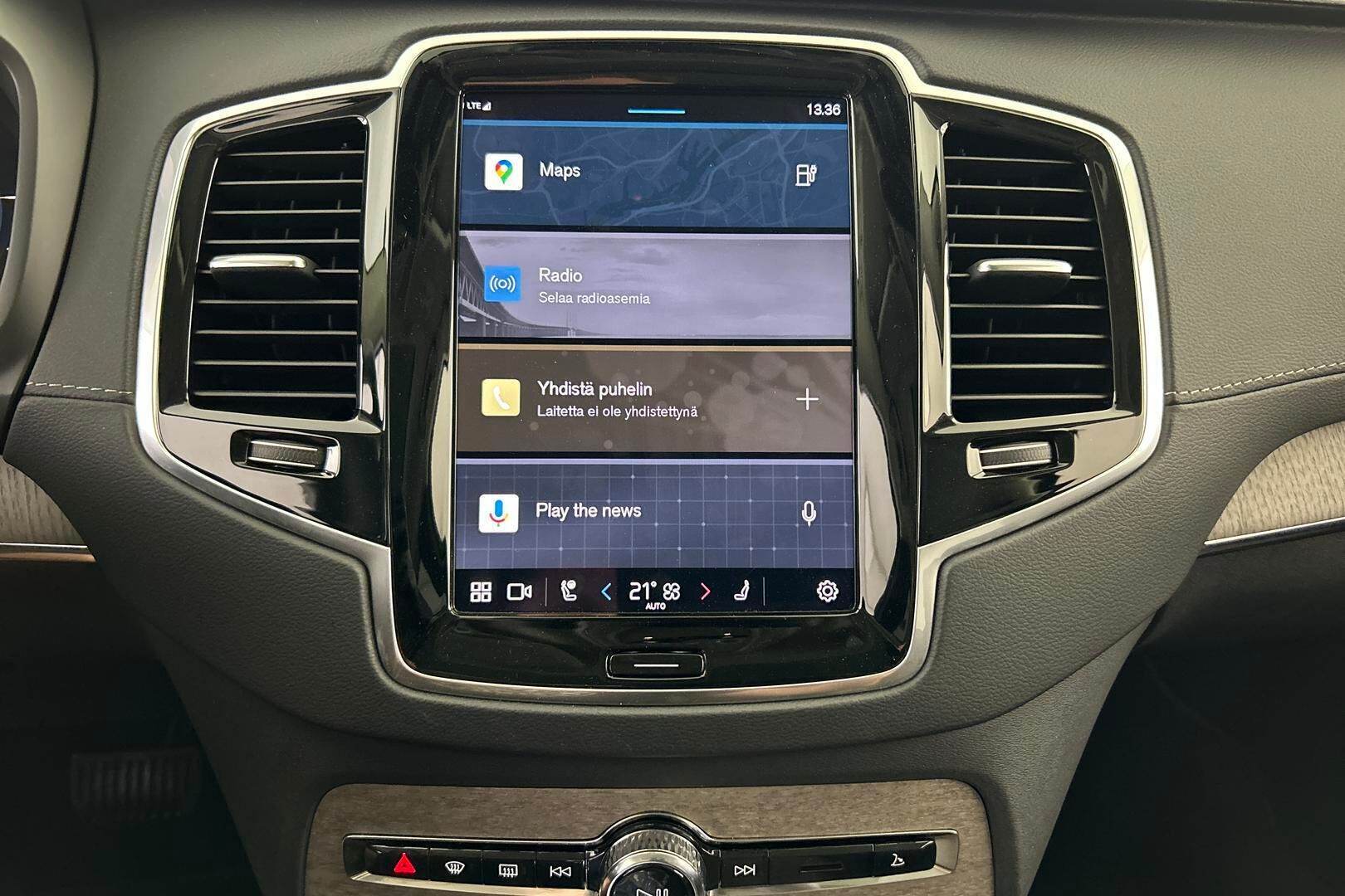 VOLVO XC90 iso kuva 20