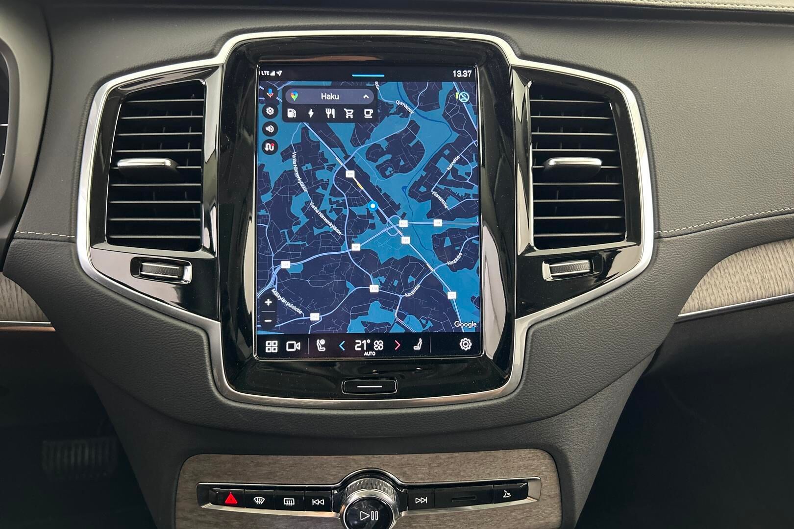 VOLVO XC90 iso kuva 21