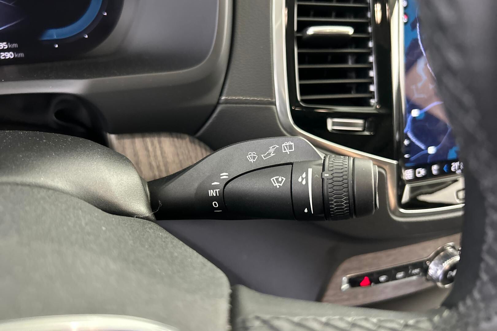 VOLVO XC90 iso kuva 26