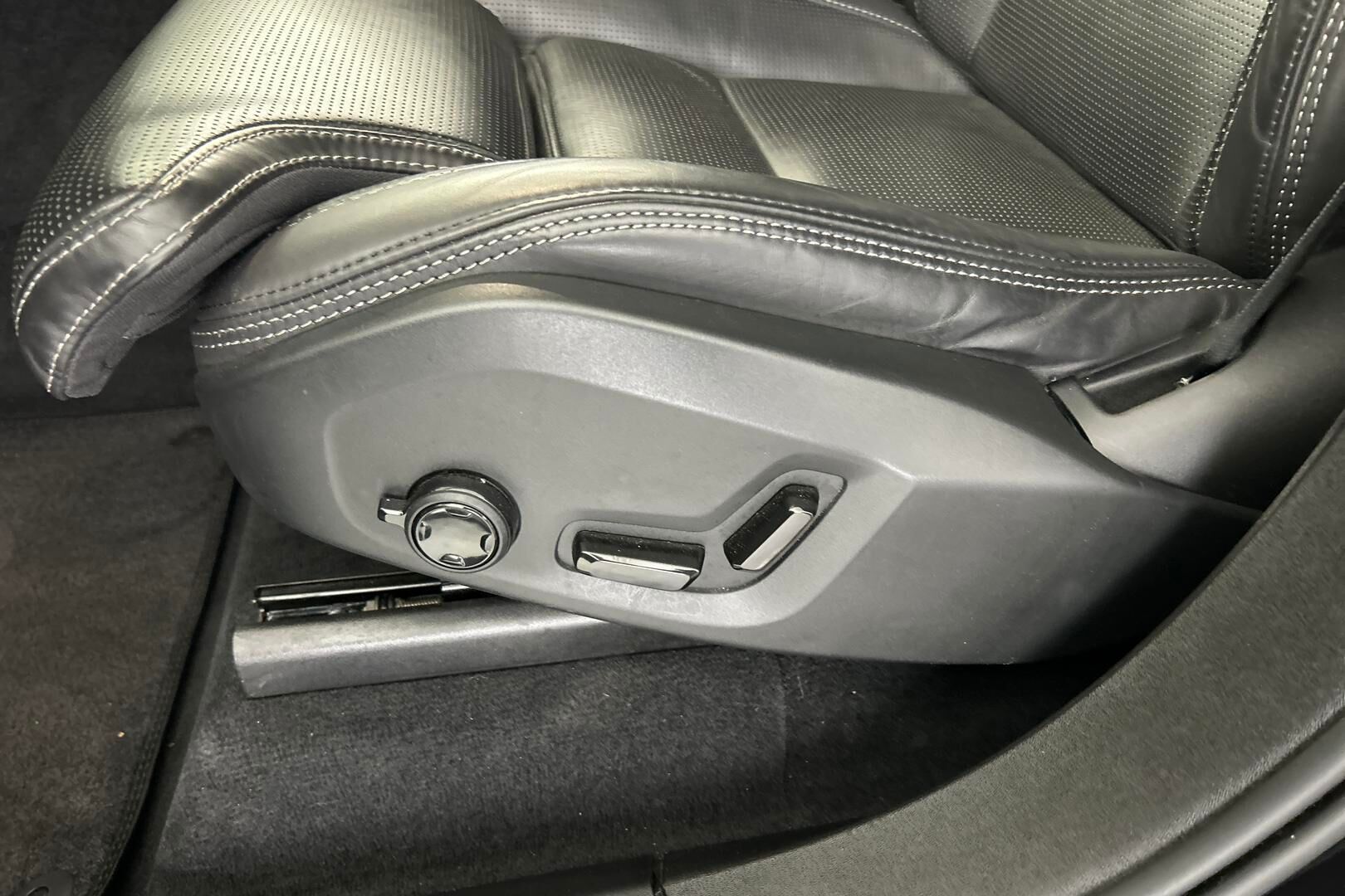 VOLVO XC90 iso kuva 28