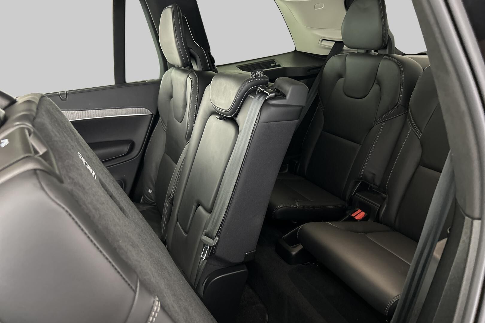 VOLVO XC90 iso kuva 30