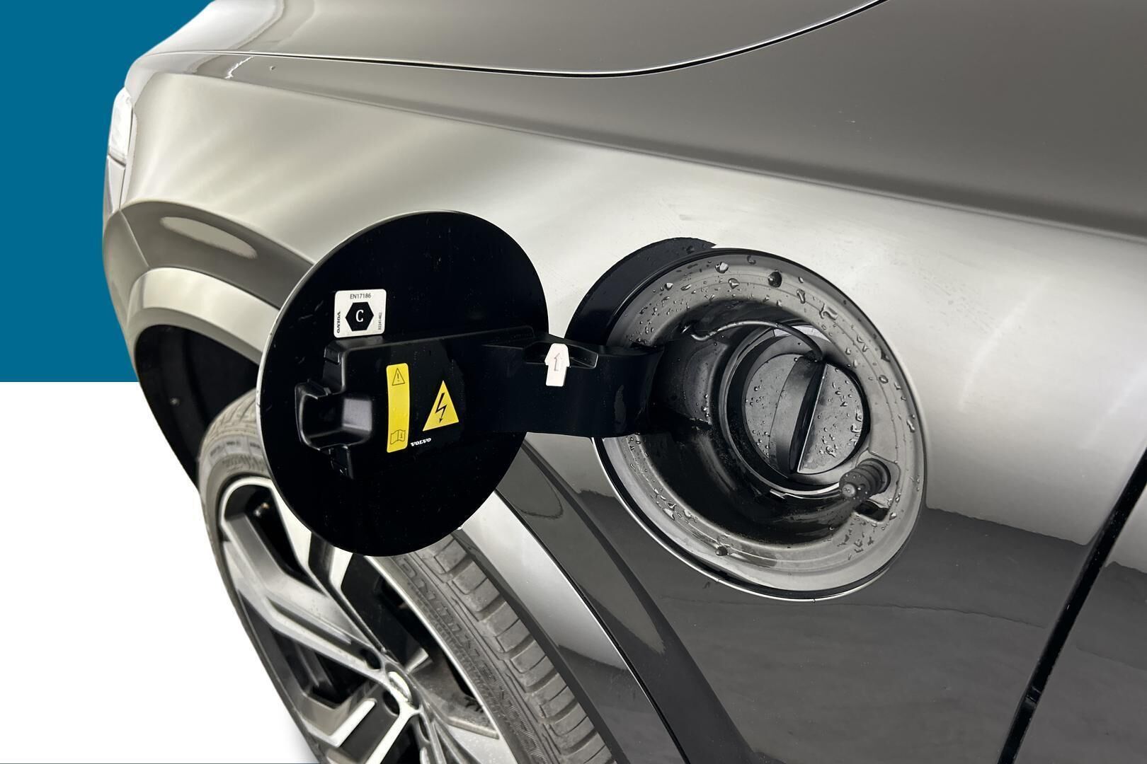 VOLVO XC90 iso kuva 32