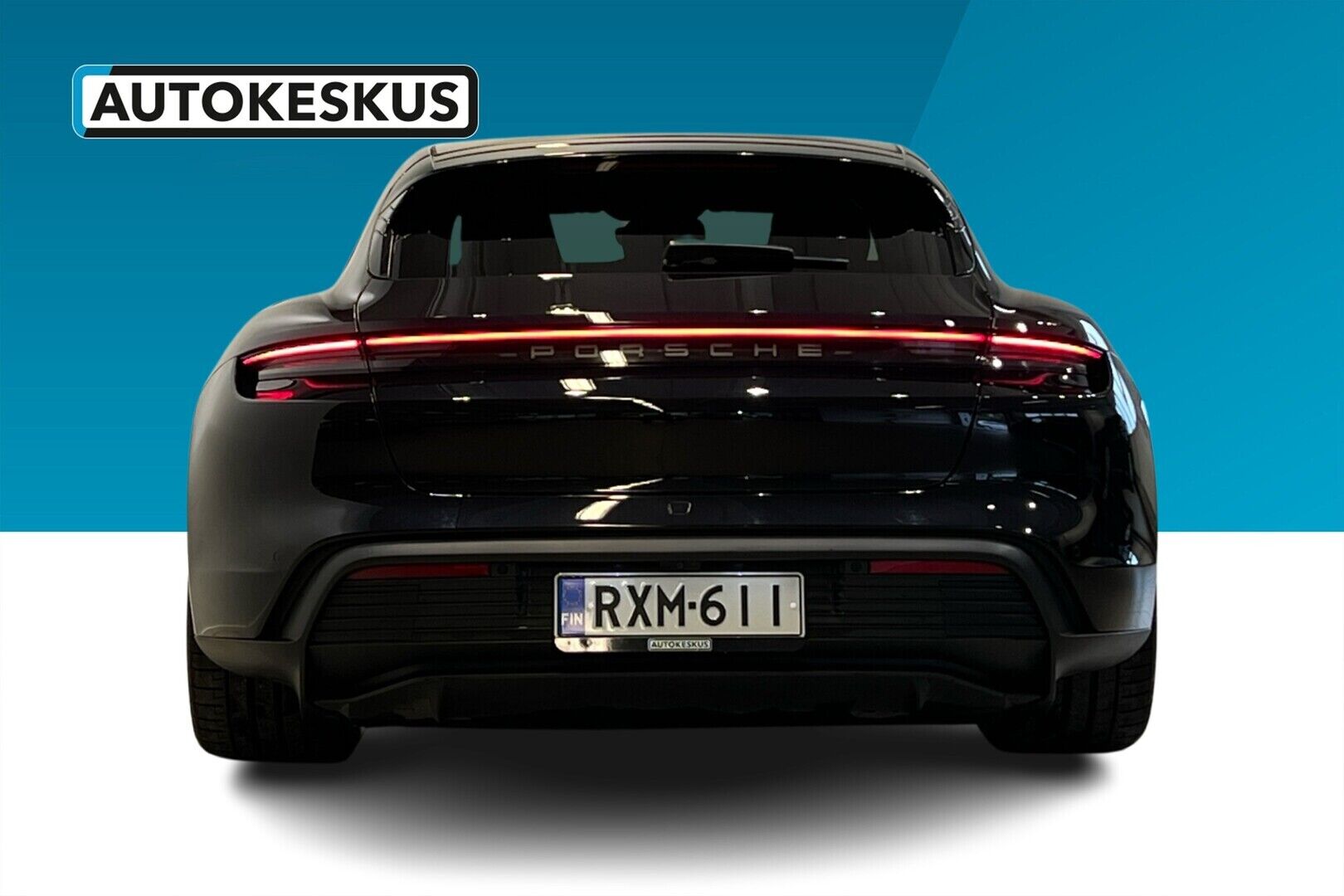 PORSCHE TAYCAN iso kuva 2