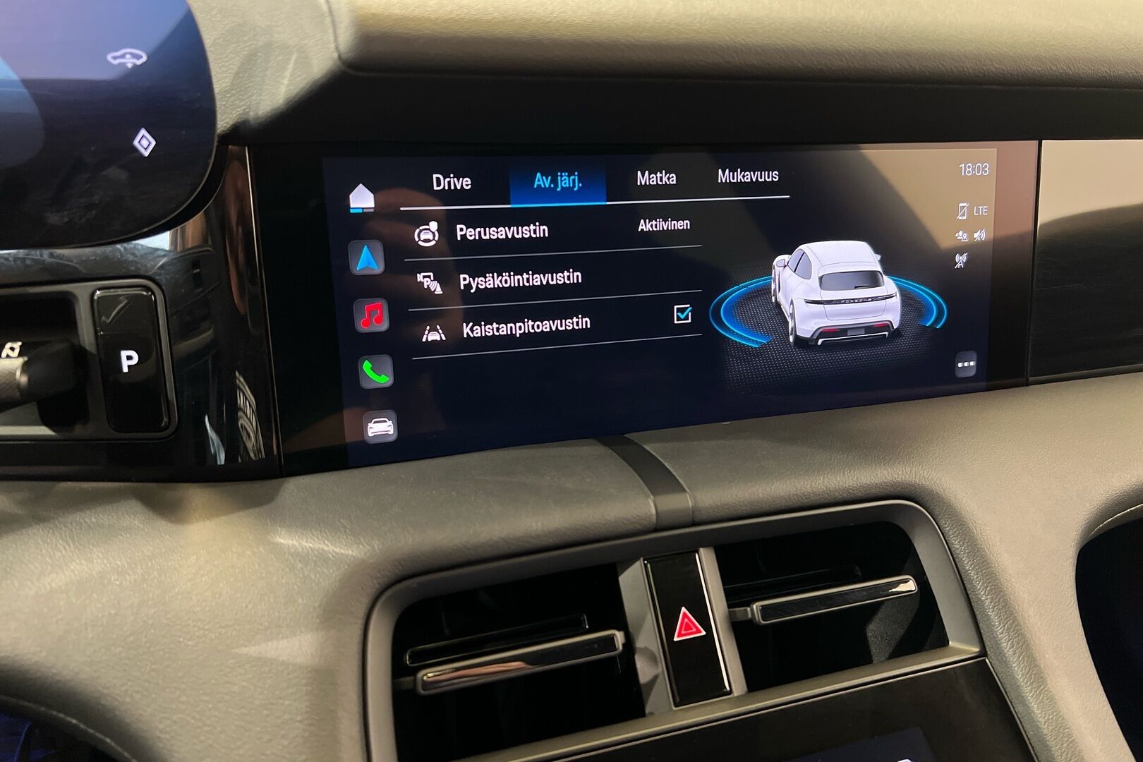 PORSCHE TAYCAN iso kuva 21