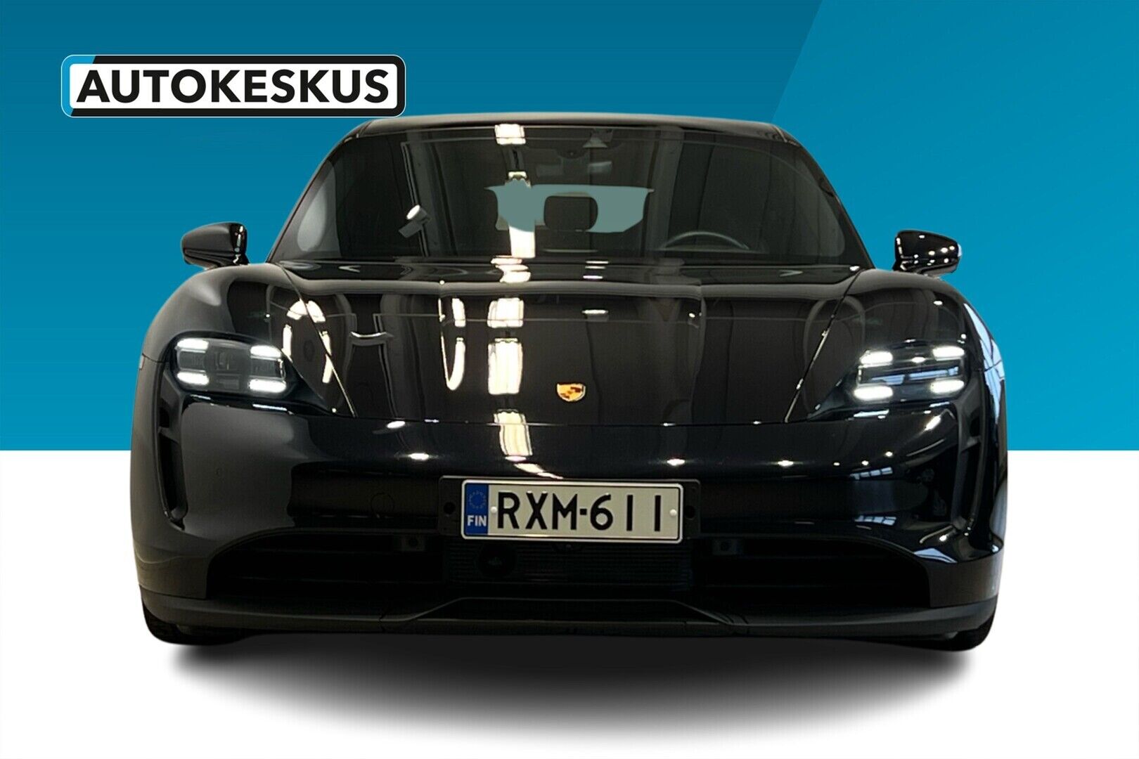 PORSCHE TAYCAN iso kuva 3