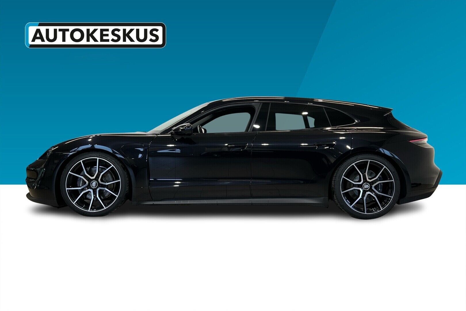 PORSCHE TAYCAN iso kuva 4
