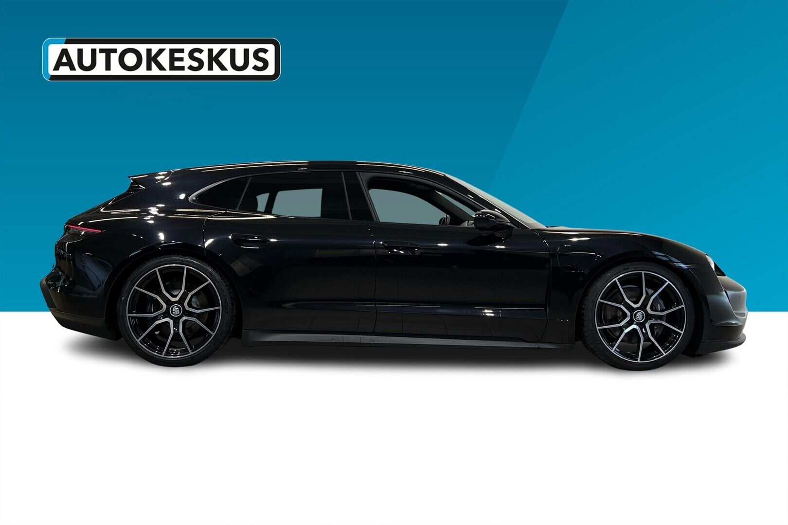 PORSCHE TAYCAN iso kuva 5