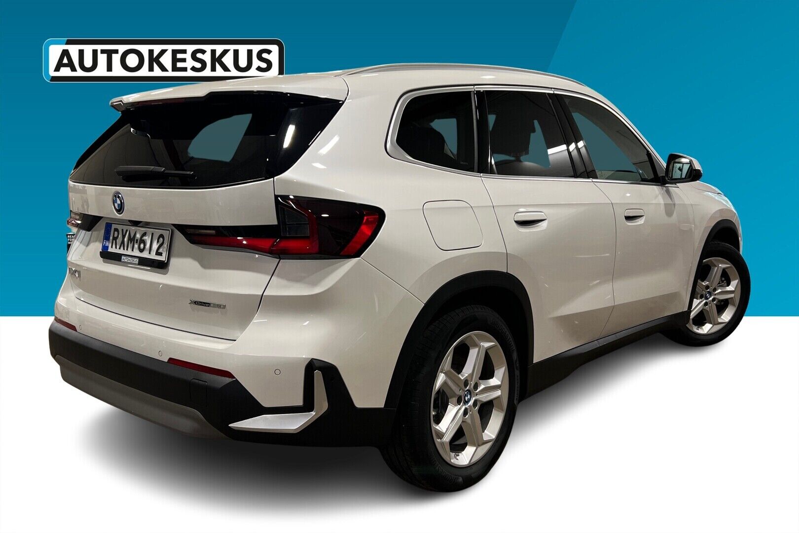 BMW IX1 iso kuva 1