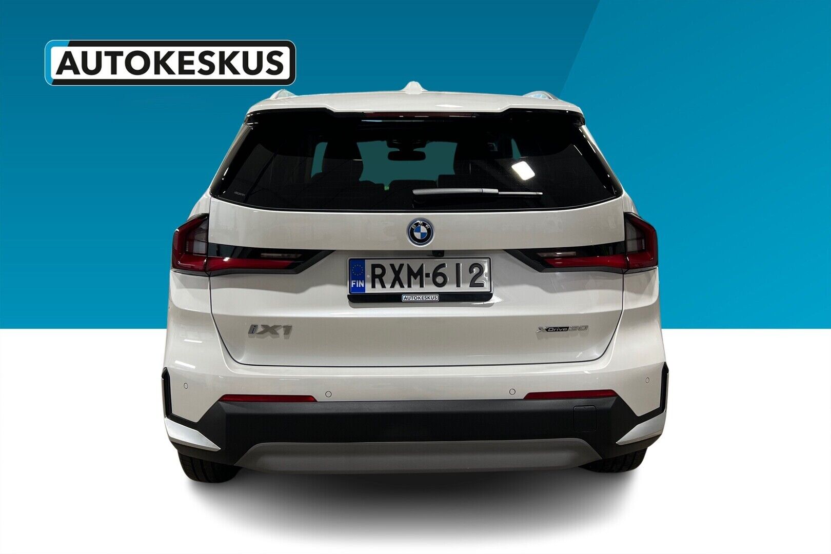 BMW IX1 iso kuva 2