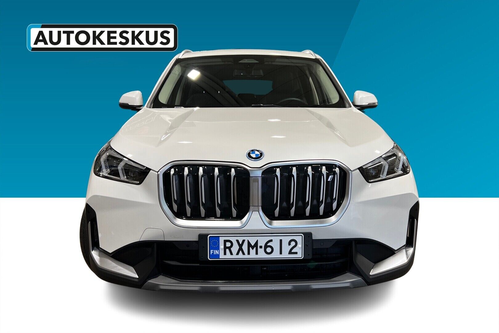 BMW IX1 iso kuva 3