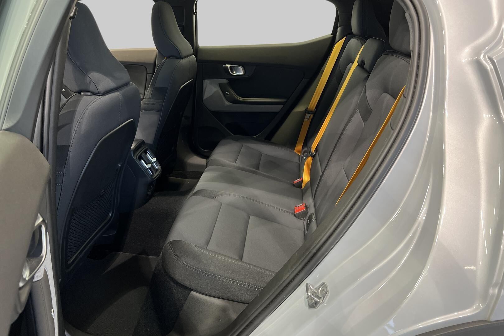 POLESTAR 2 iso kuva 9
