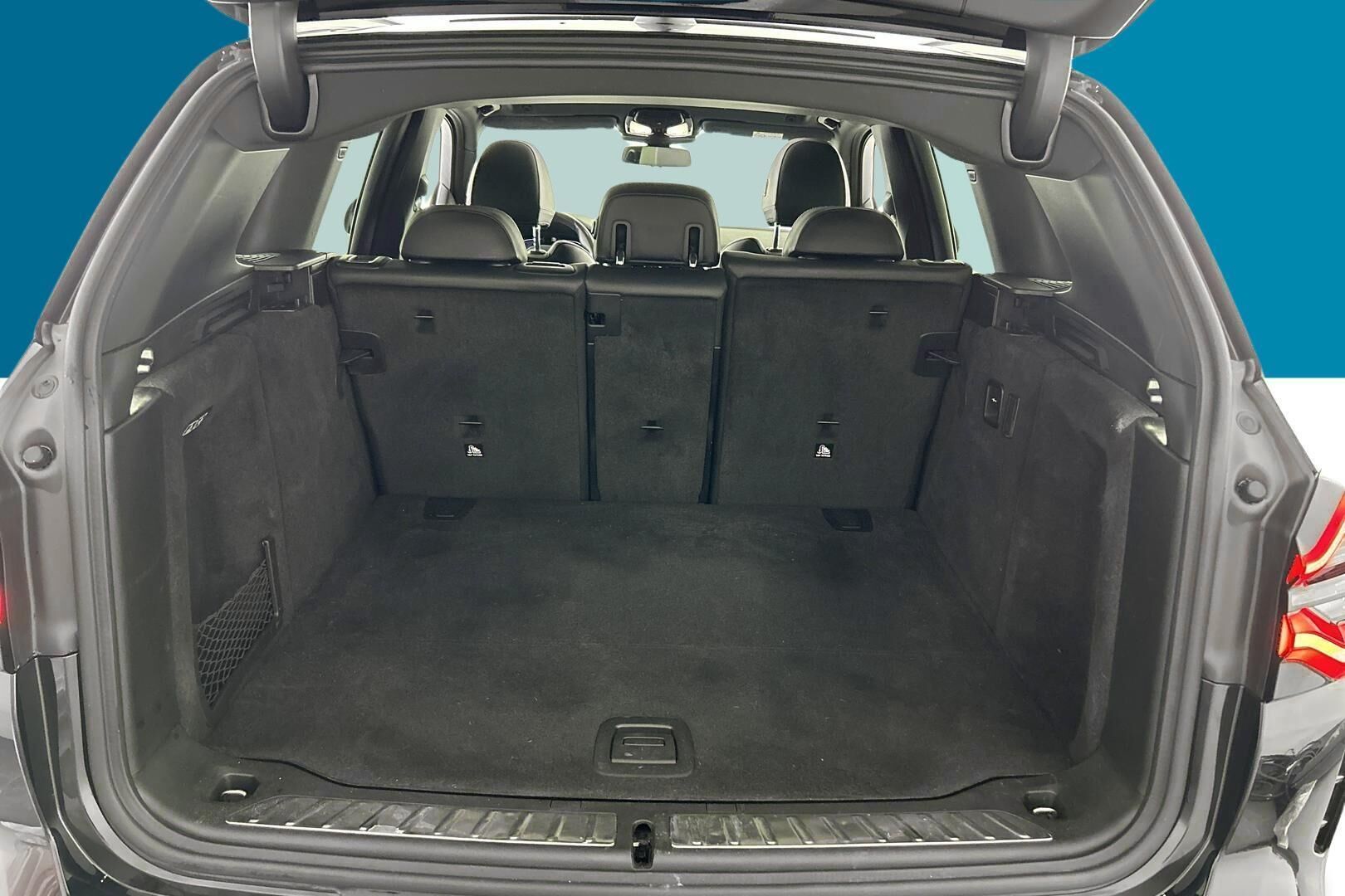 BMW iX3 iso kuva 11