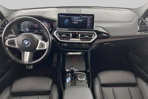 BMW iX3 esikatselu 4