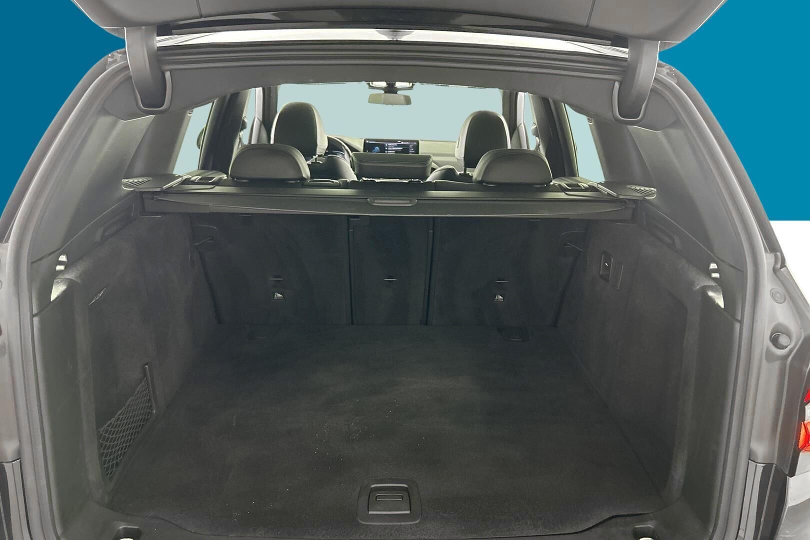 BMW iX3 iso kuva 12