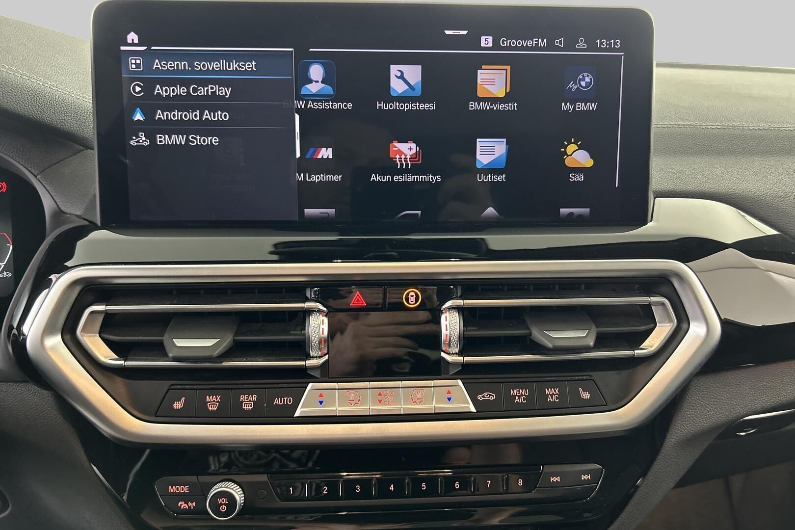 BMW iX3 iso kuva 18