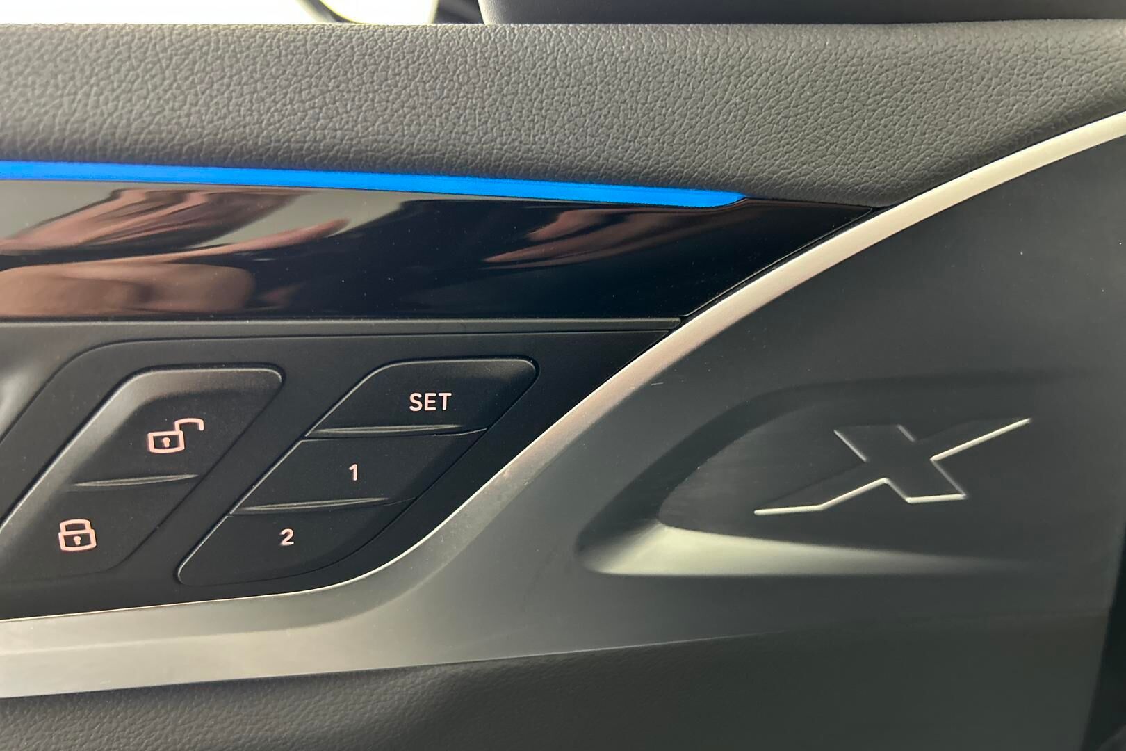 BMW iX3 iso kuva 18