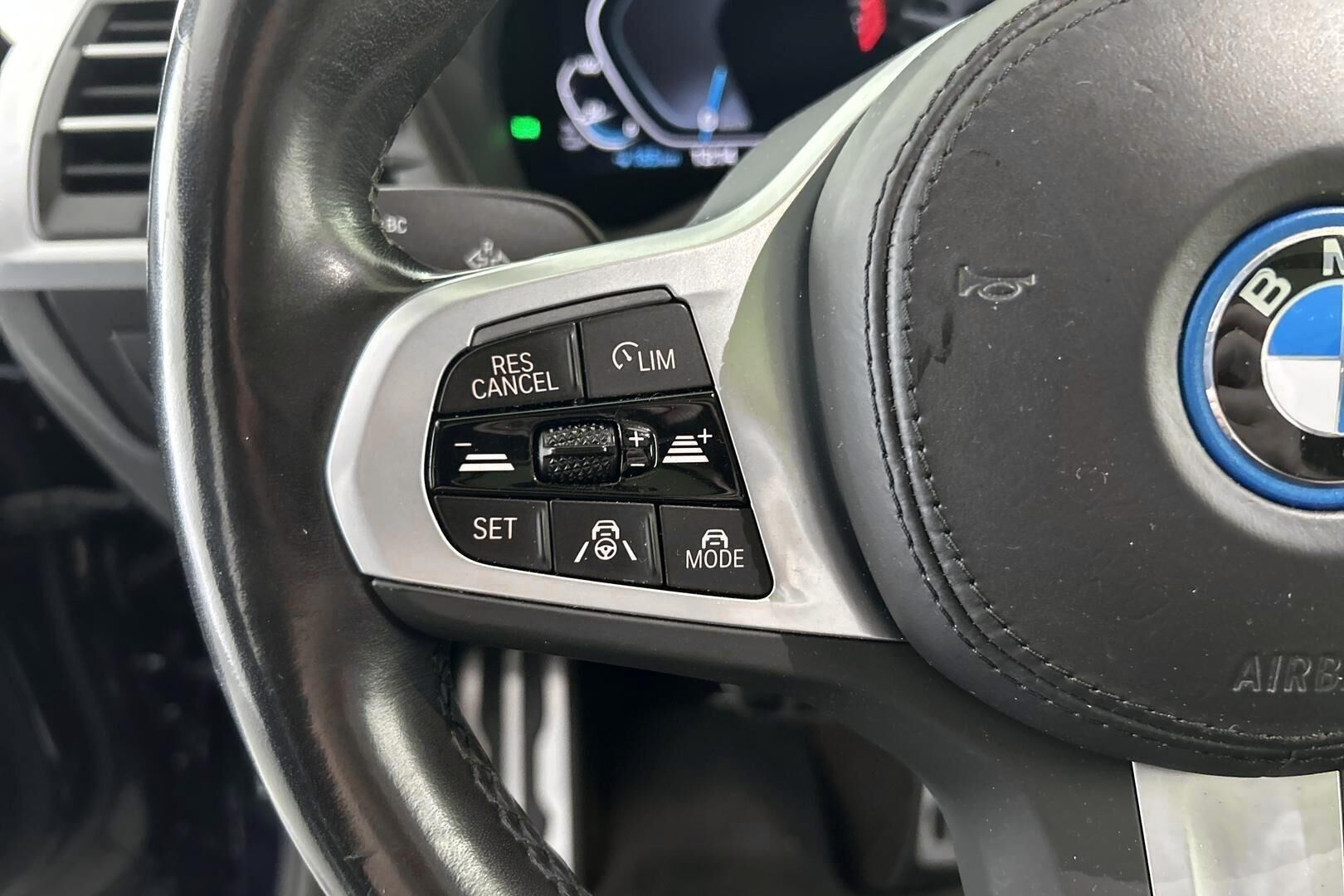 BMW iX3 iso kuva 25