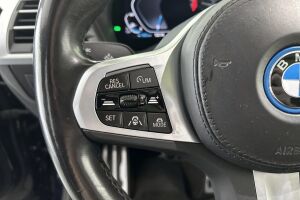 BMW iX3 esikatselu 15