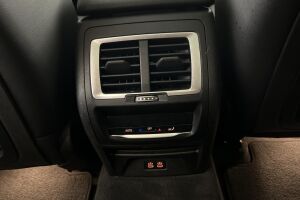 BMW iX3 esikatselu 35