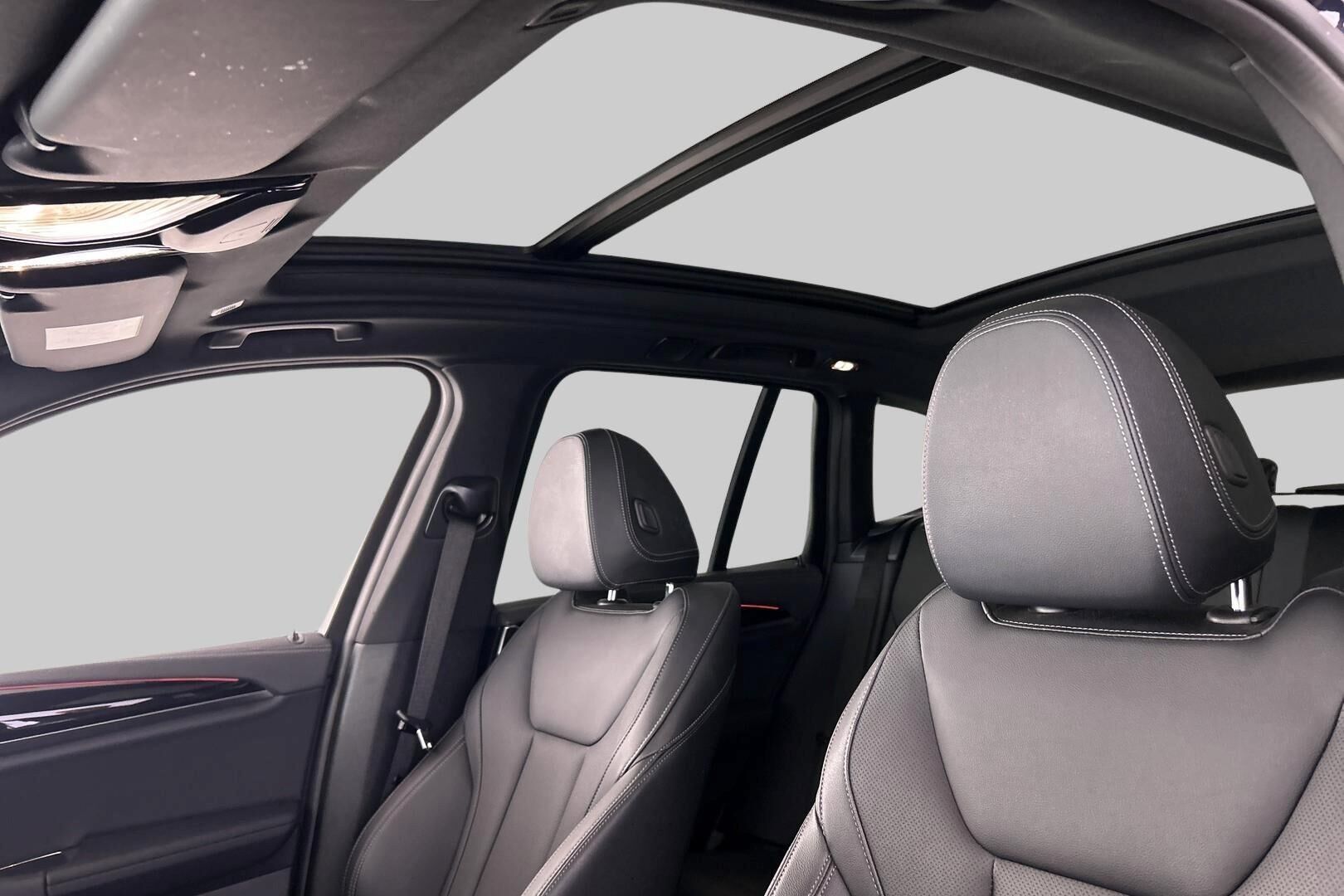 BMW iX3 iso kuva 35