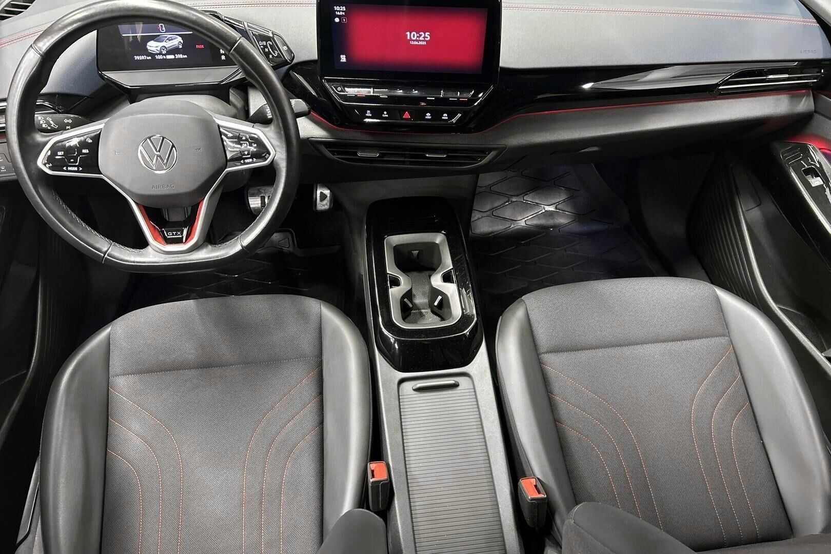 VOLKSWAGEN ID.4 iso kuva 10