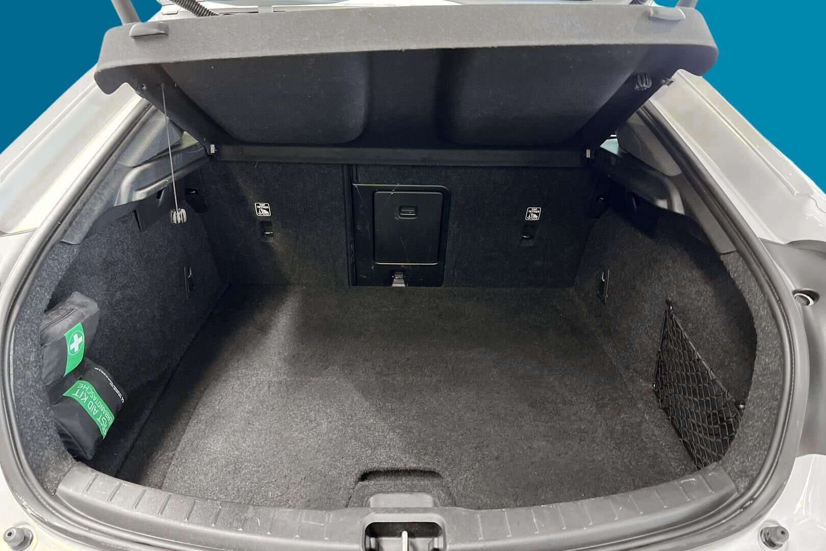 POLESTAR 2 iso kuva 6