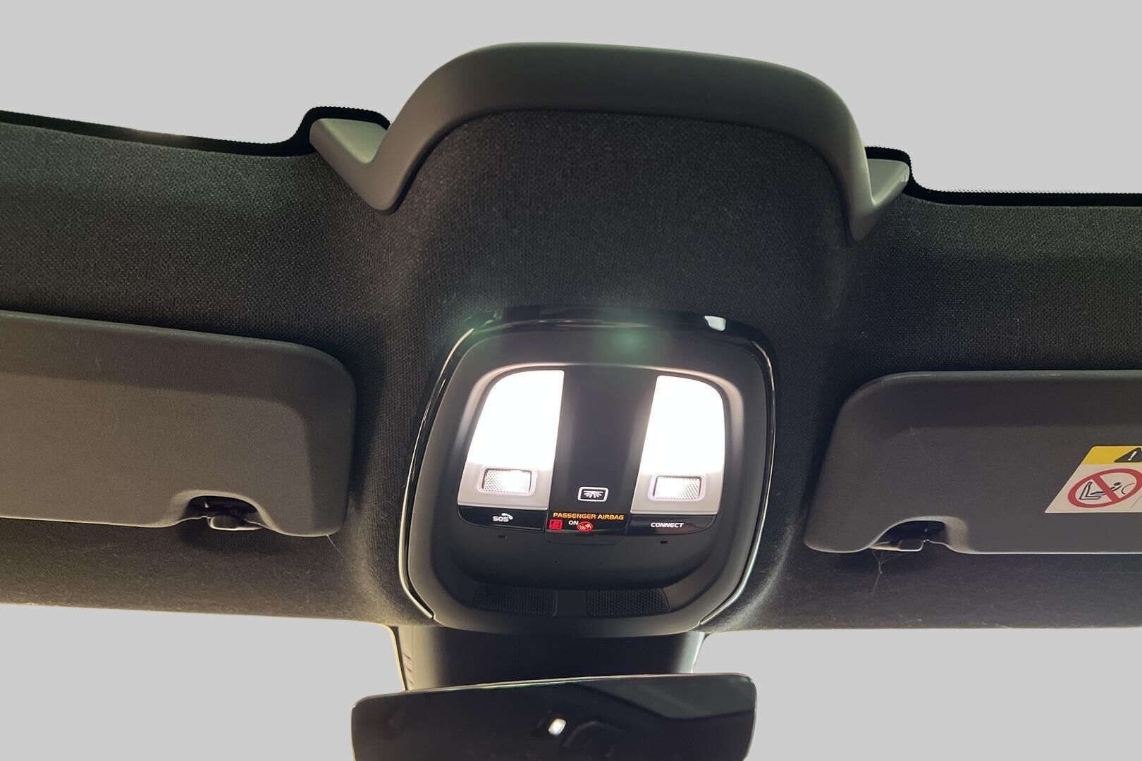 POLESTAR 2 iso kuva 26