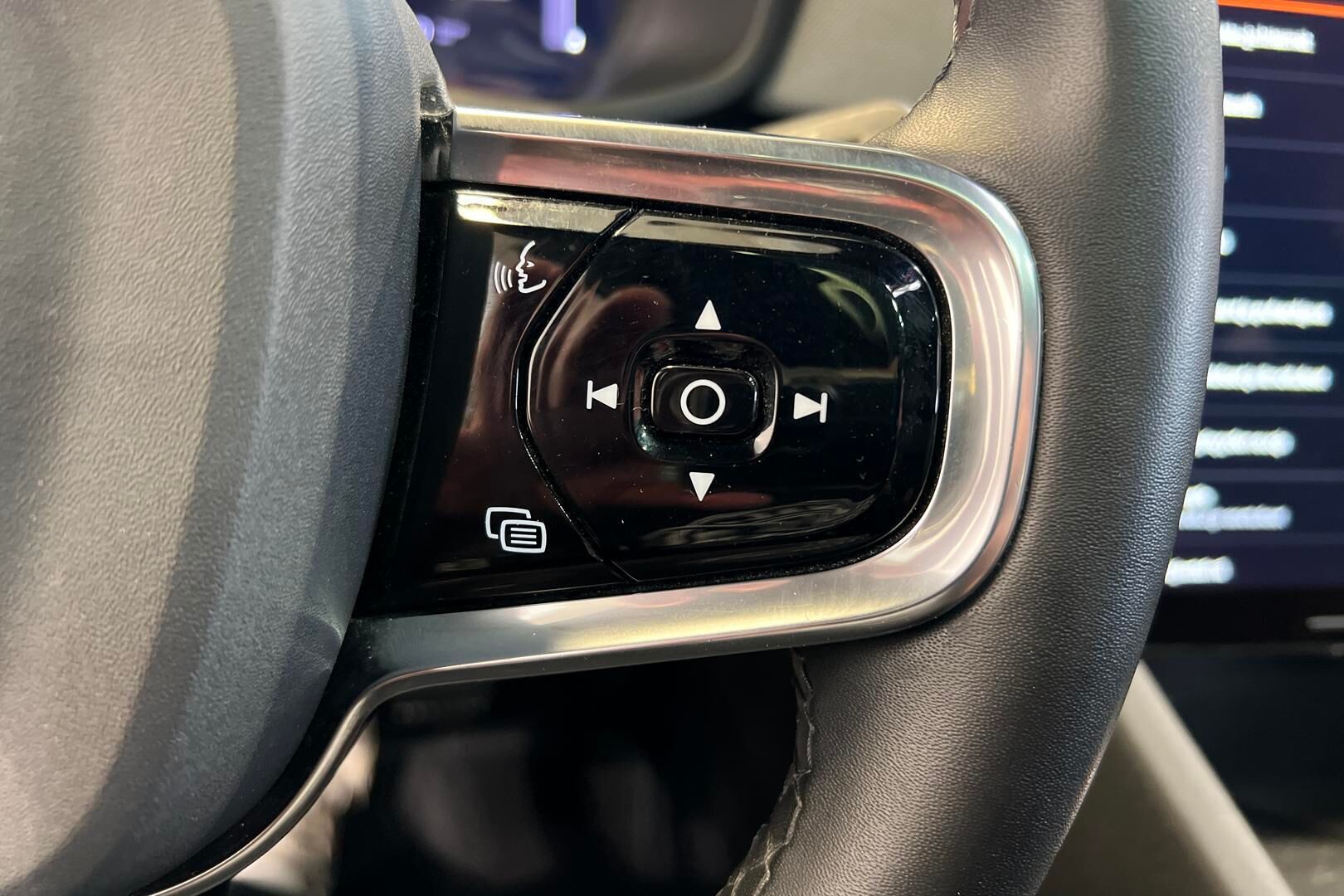 POLESTAR 2 iso kuva 27