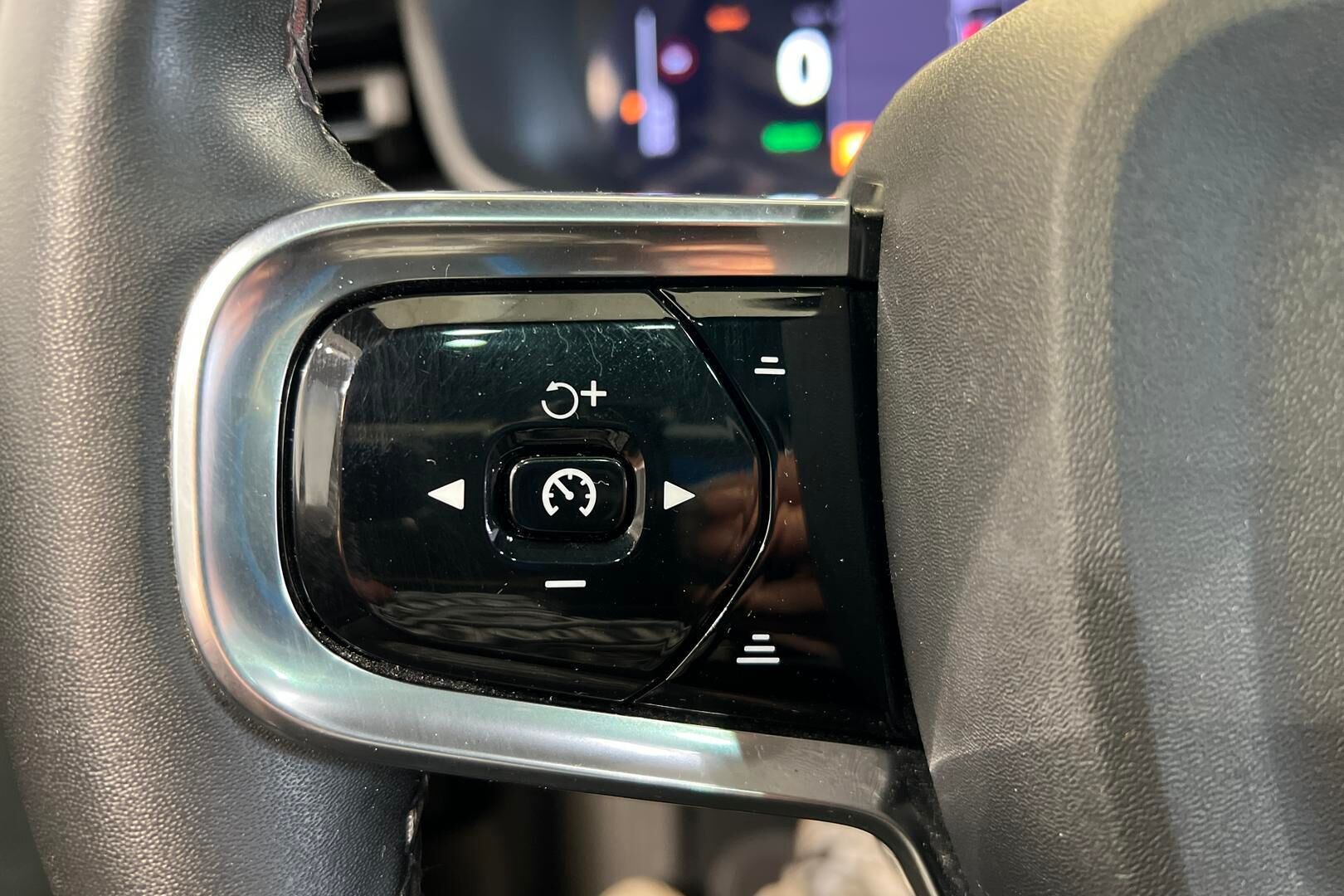 POLESTAR 2 iso kuva 10