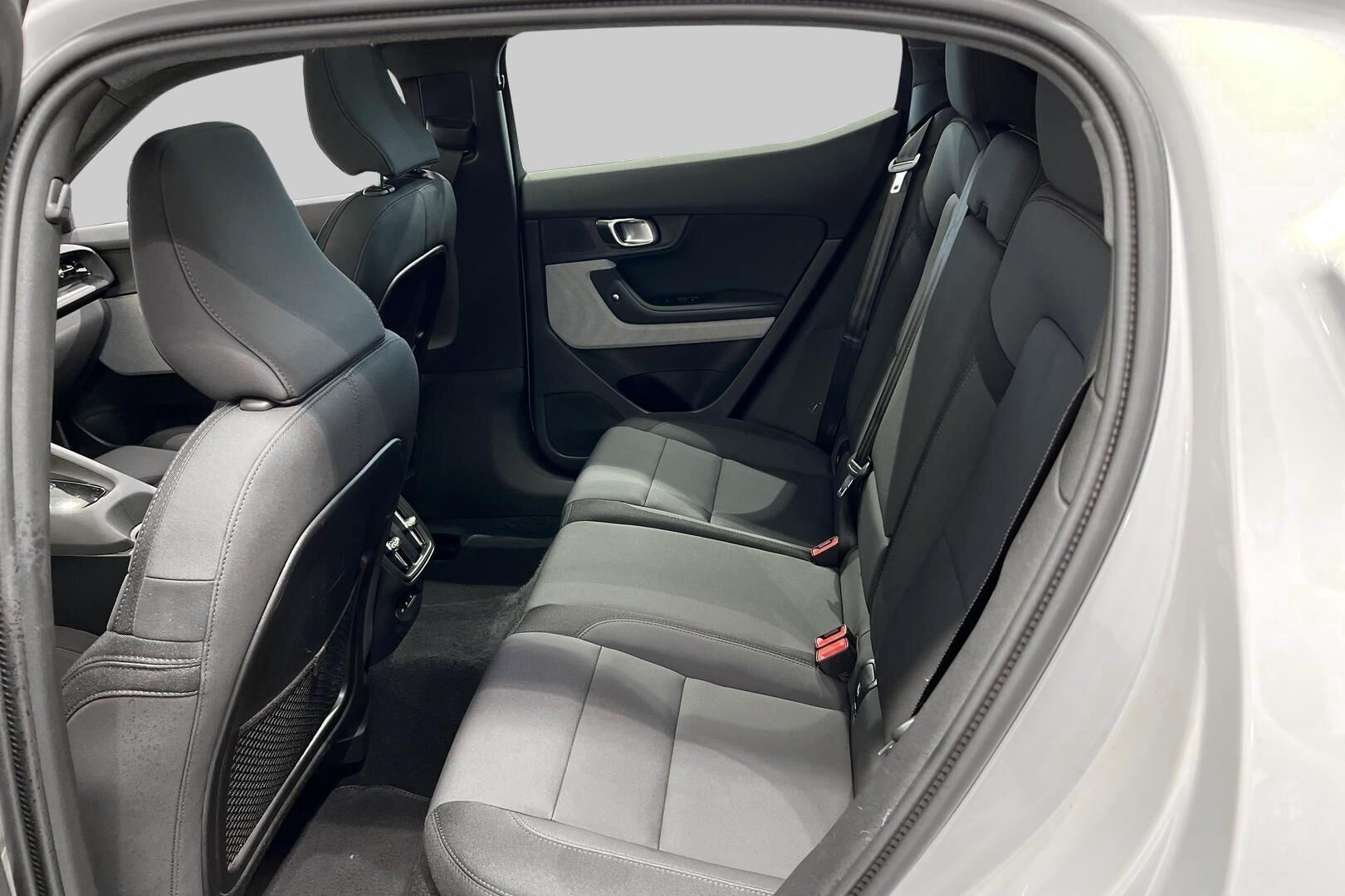 POLESTAR 2 iso kuva 5