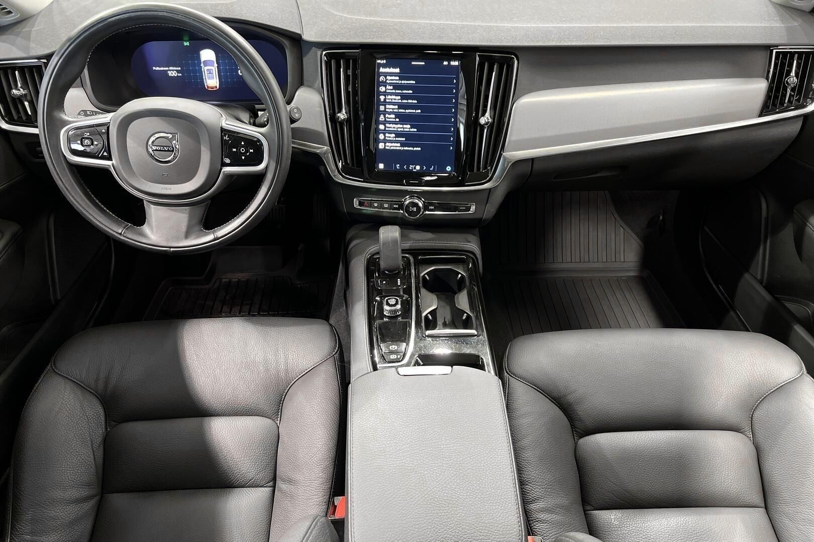 VOLVO V90 iso kuva 10