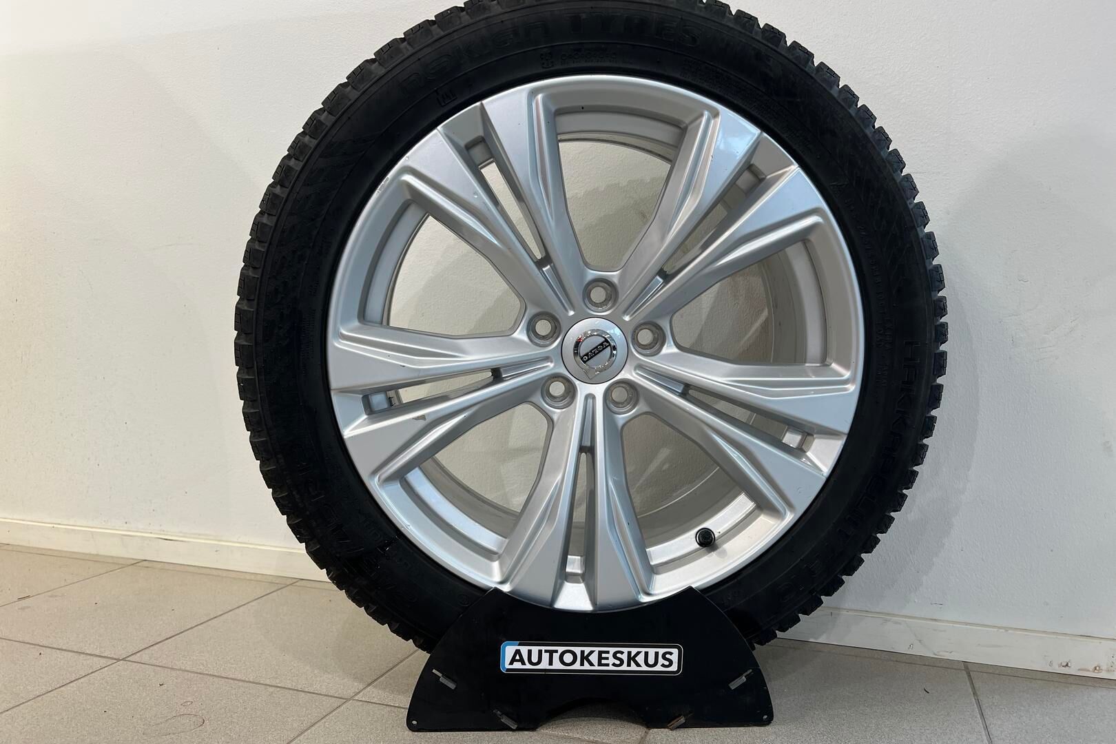 VOLVO V90 iso kuva 23