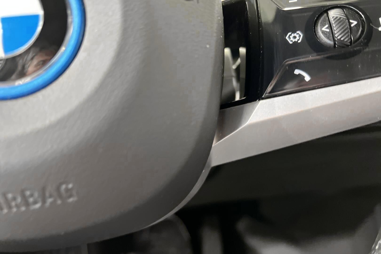 BMW IX iso kuva 17