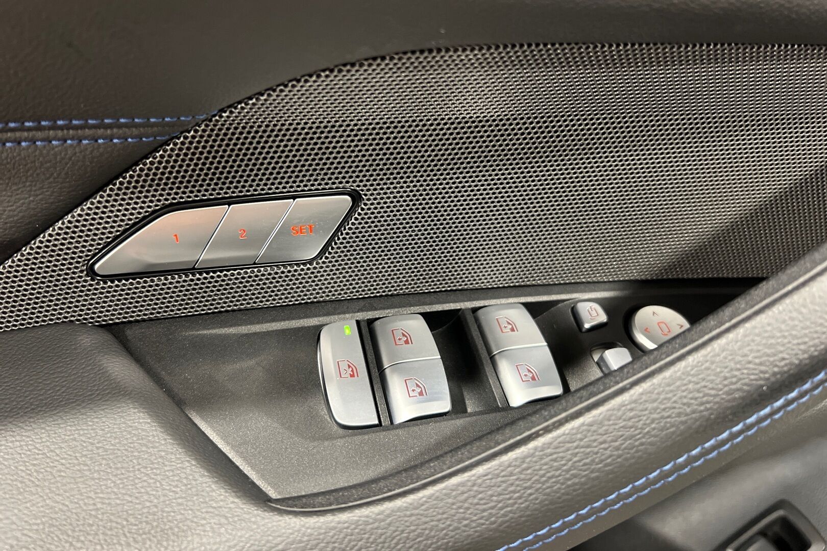 BMW I4 M50 iso kuva 3