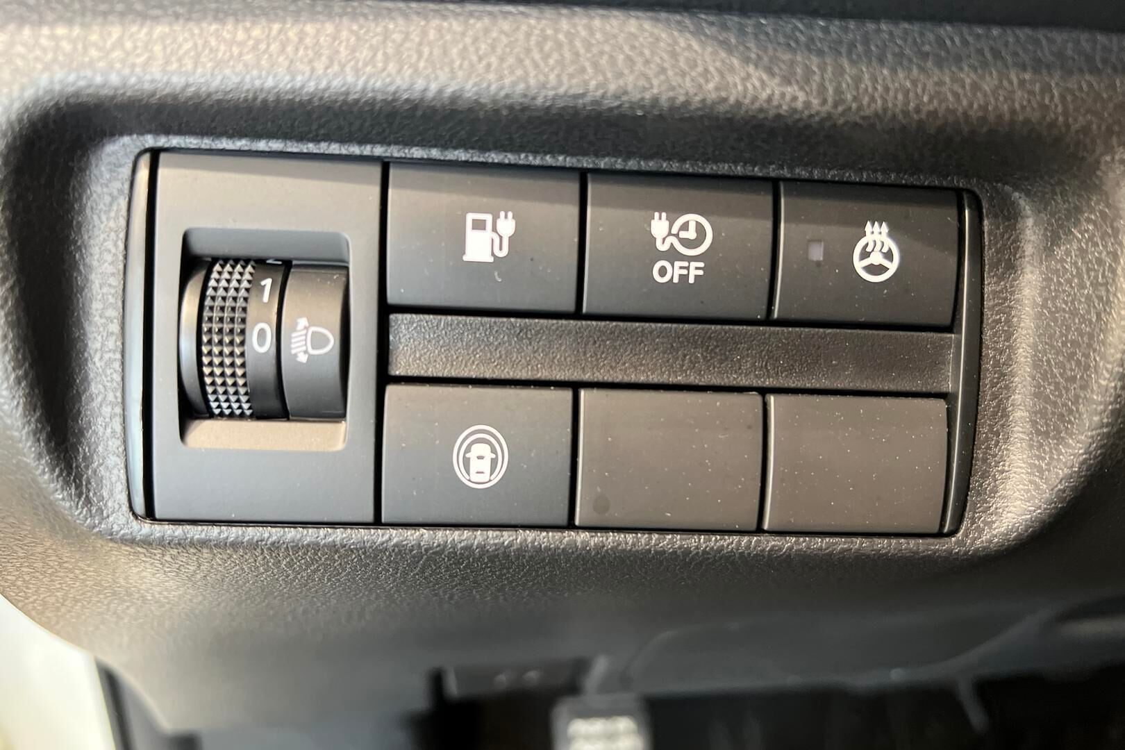 NISSAN LEAF iso kuva 16