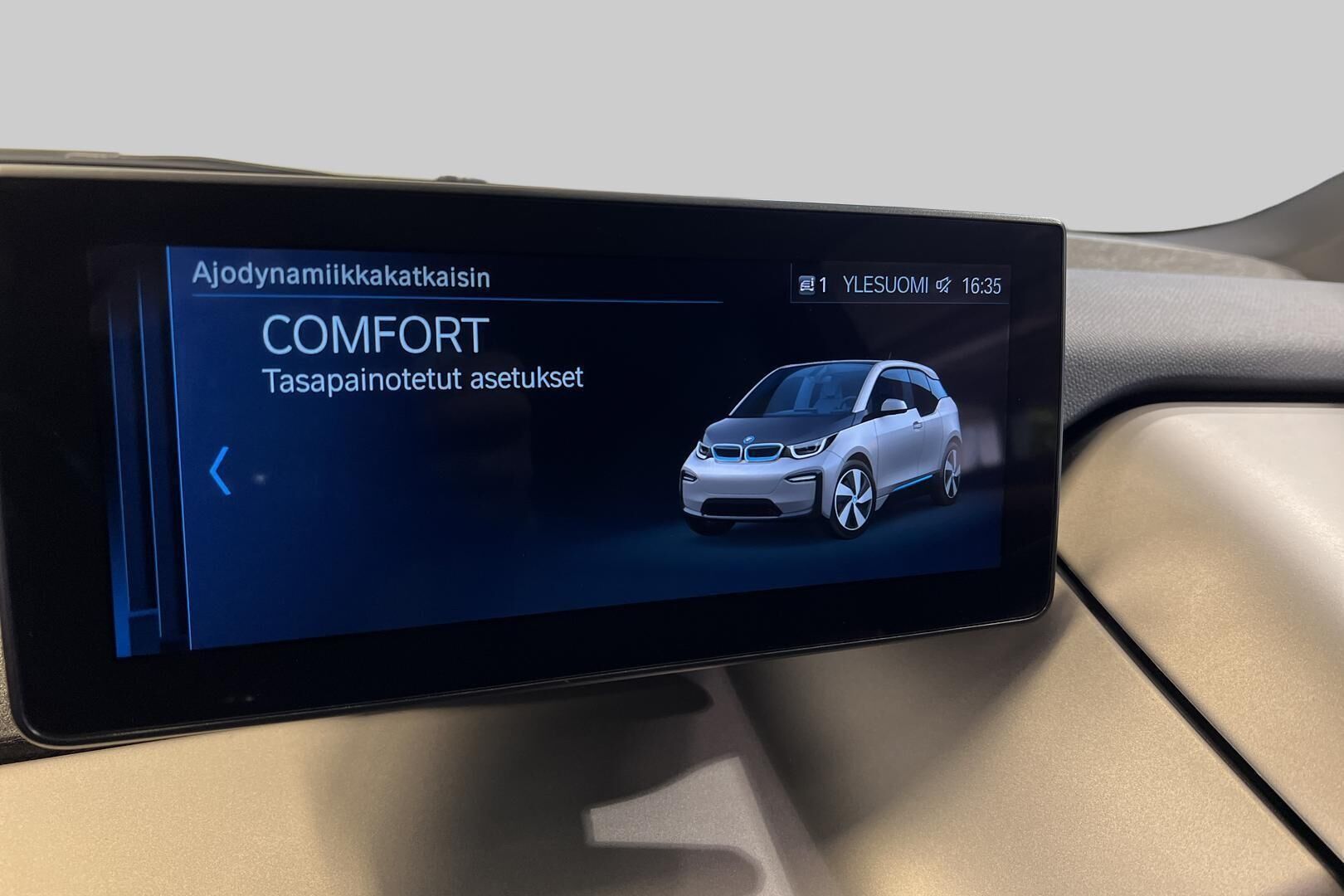BMW I3 iso kuva 18