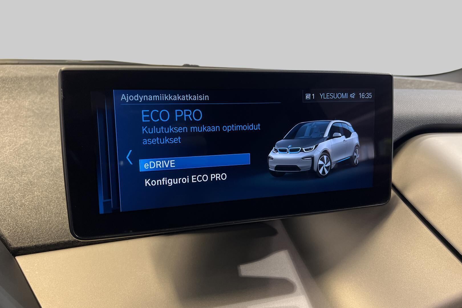 BMW I3 iso kuva 19