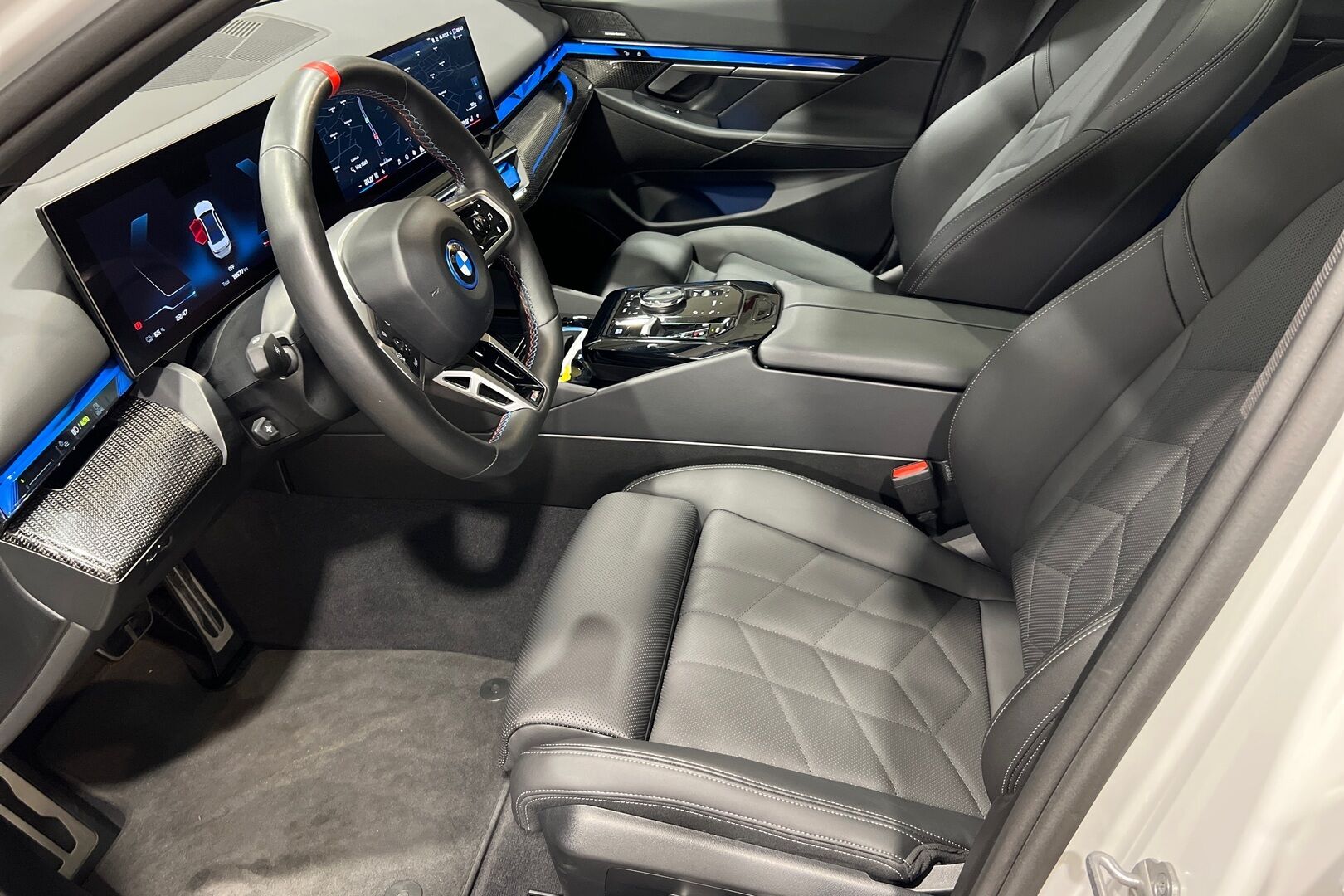BMW I5 M60 iso kuva 20