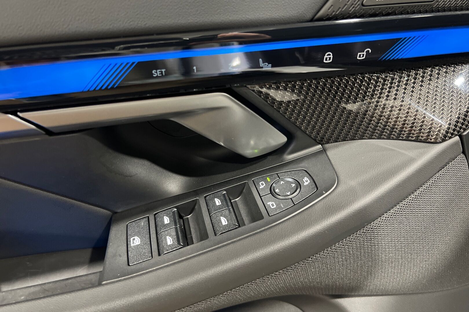 BMW I5 M60 iso kuva 24