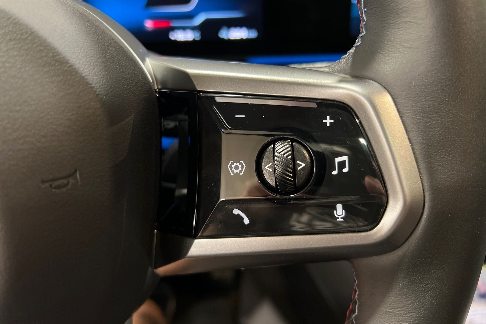 BMW I5 M60 iso kuva 9